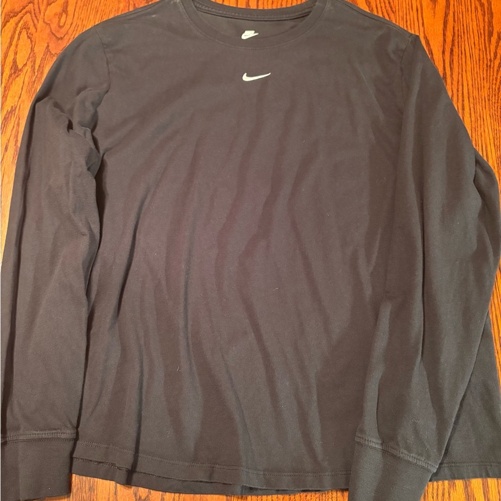 Nike Women’s Black Long Sleeve Tee Athletic Wear